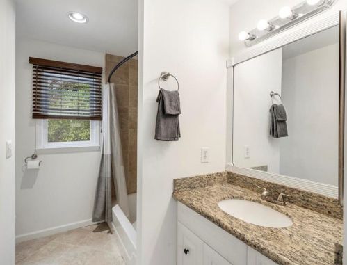 1892 Harper Rd, Atlanta GA  30318-3070 exterior