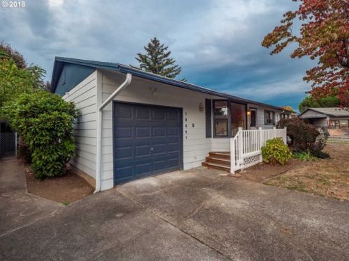 18041 Ml St, Portland OR  97233-5135 exterior