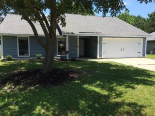 108 Baldwin Ln, Summerville, SC 29483-7711