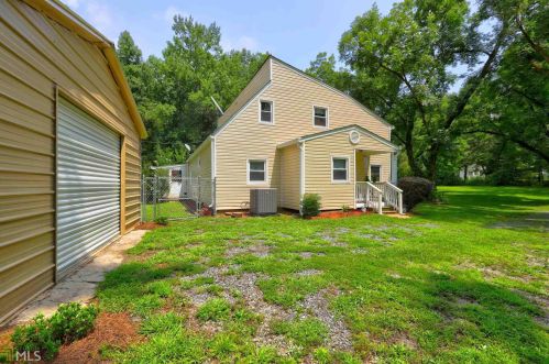 211 Silver Dollar Rd, Barnesville, GA 30204-3201