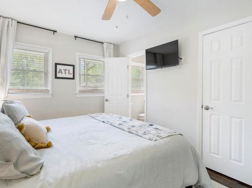 2140 Medfield Trl, Atlanta GA  30345-3010 exterior
