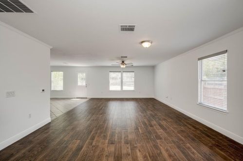 8705 Davis Oaks Trl, Austin TX  78748-6589 exterior