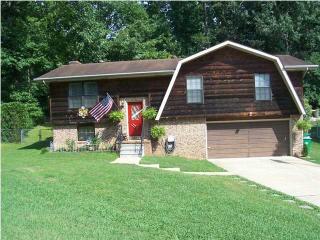 308 Cricket Ln, Hixson, TN 37343-2403