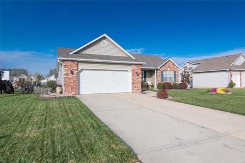 5 Ashbrooke, Troy, IL 62294-2494