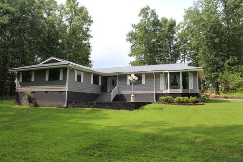 831 Kilby Rd, Clarkrange, TN 38553-5404