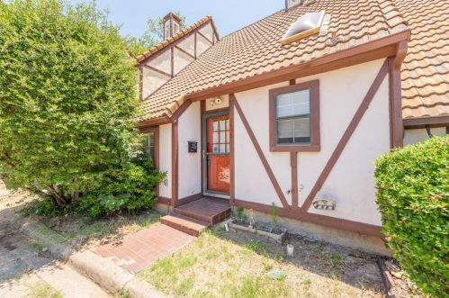 1438 Weiler Blvd, Fort Worth, TX 76112-2906