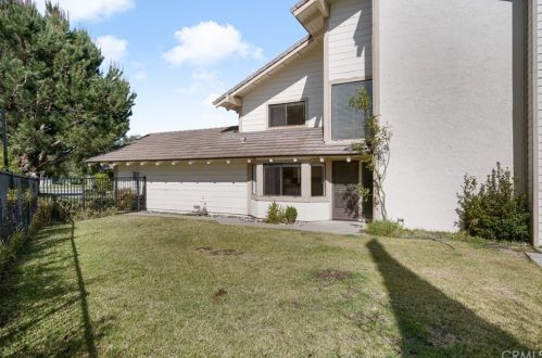 6086 Silverspur Trl, Anaheim CA  92807-4728 exterior