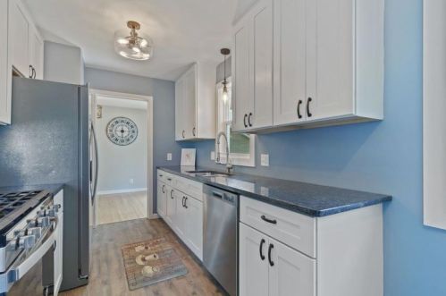 3759 Howard Ave, Saint Paul MN  55110-4726 exterior