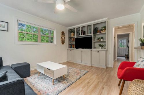 1638 Carroll Dr, Atlanta GA  30318-3608 exterior