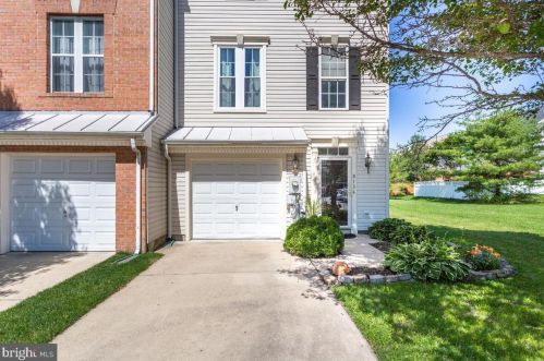 8136 Jade Crossing Ct, Riviera Beach, MD 21122-3852
