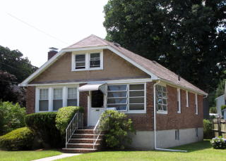 128 Prospect Ave, Dumont, NJ 07628-2749