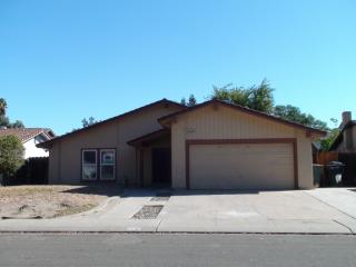 1516 Radcliffe Ave, Modesto, CA 95358-1040