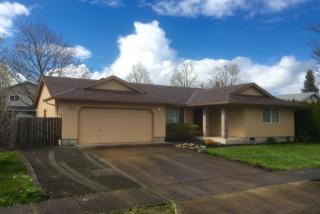 902 55th Pl, Springfield, OR 97478-5317