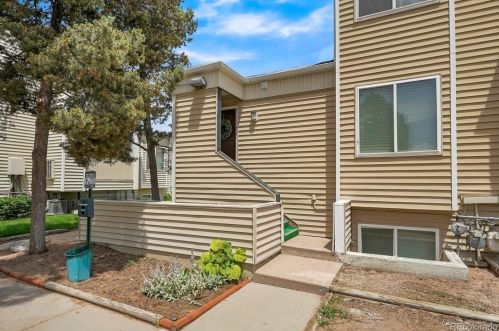 10752 Exposition Ave, Denver CO  80012-2171 exterior