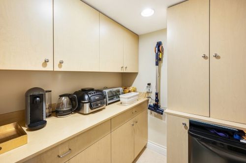 1360 Greenbriar Rd, Glendale CA  91207-1254 exterior