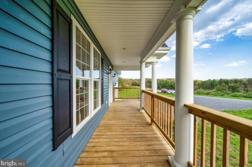 365 Prado Way, Berkeley Springs WV  25411-3264 exterior