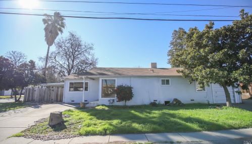 1112 Callen St, Vacaville, CA 95688-3029