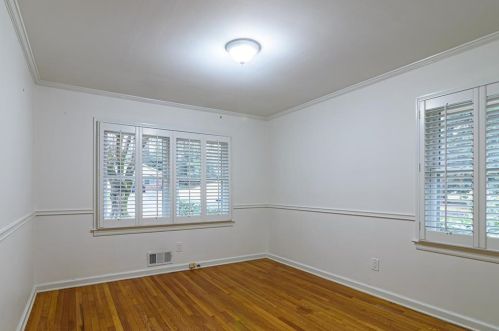 1543 Knob Hl Dr, Atlanta GA  30329-3208 exterior