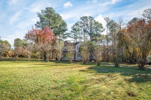 3 Twin Oaks Dr, North Augusta, SC 29860-9629