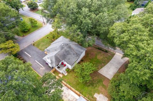 1061 Pinehurst Dr, Smyrna GA  30080-4356 exterior