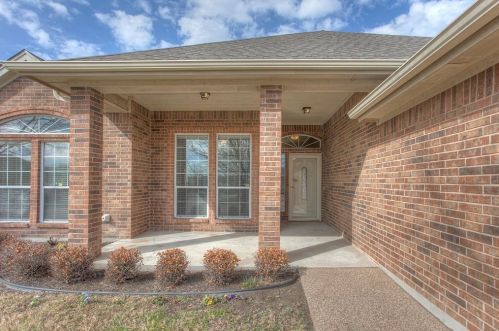 5424 Shasta Ridge Ct, Fort Worth TX  76123-2827 exterior