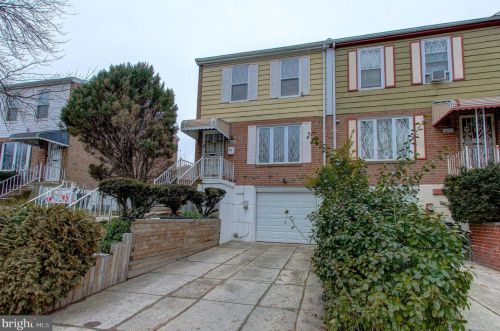 8041 Lindbergh Blvd, Philadelphia, PA 19153-1109
