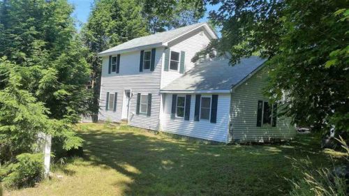 10 Dearborn Rd, Hill, NH 03243-3334