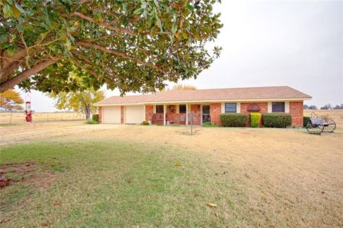 33125 Square Top Rd, Anadarko, OK 73005-7504