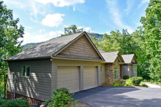 452 Ridge Cir, Boone, NC 28607-5200