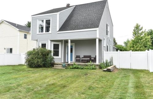 247 Sargent St, Warwick, RI 02888-3134