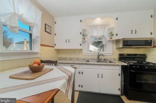 143 Orange St, Carlisle PA 17013-2229 exterior