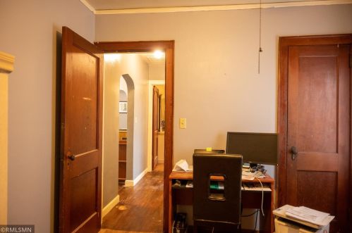 1055 Farrington St, Saint Paul MN  55117-5103 exterior