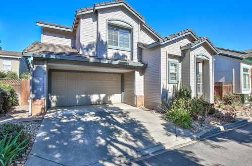 9574 Dominion Wood Ln, Elk Grove, CA 95758-1182