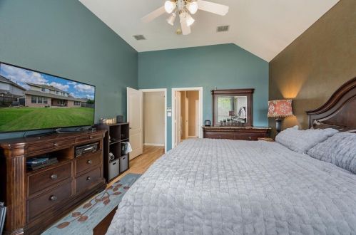 7002 Woodsprings Dr, Garland TX 75044-2147 exterior