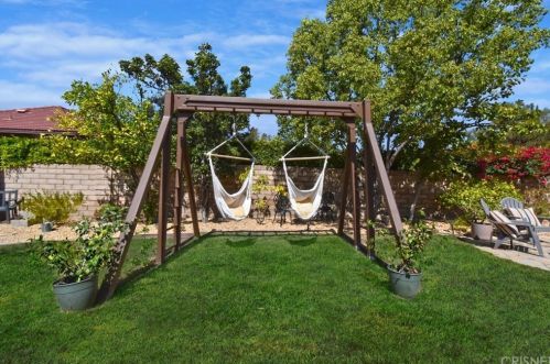 5451 Seneca Pl, Simi Valley CA 93063-2055 exterior