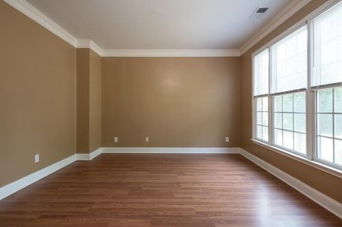 275 Lawrence Pl, Atlanta GA  30349-1068 exterior