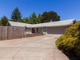 11925 Douglas St, Portland, OR 97225-4522