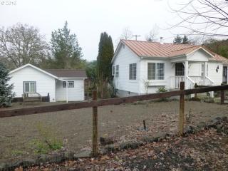 332 3rd St, Oakland, OR 97462-0219