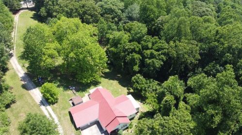 2582 White Sulphur Rd, Gainesville, GA 30501-3908
