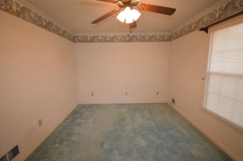 112 Hayes Cir, Rex GA 30273-1543 exterior