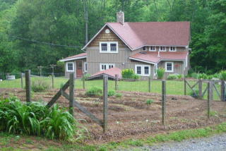 605 Apple Orchard Ln, Boone, NC 28607-6388