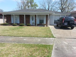 1641 Maplewood Dr, Harvey, LA 70058-3542