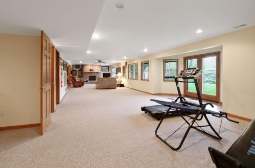 2650 9 Pl, Hobart IN 46342-5356 exterior