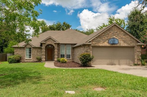 514 Baylor Dr, Greenville, TX 75402-8005