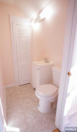 41 Justice St, Piscataway NJ  08854-5425 exterior