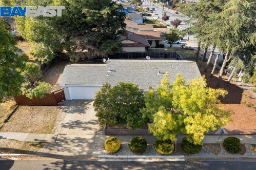 7067 Mayhews Landing Rd, Newark, CA 94560-2310