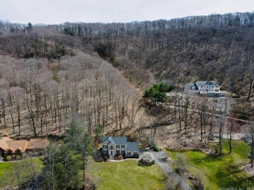 190 Copper Ridge Rd, Southington CT  06489-4645 exterior