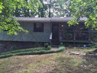 86 Oak Ct, Ringgold, GA 30736-3206