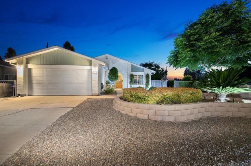 13556 Acton Ave, Poway, CA 92064-5002