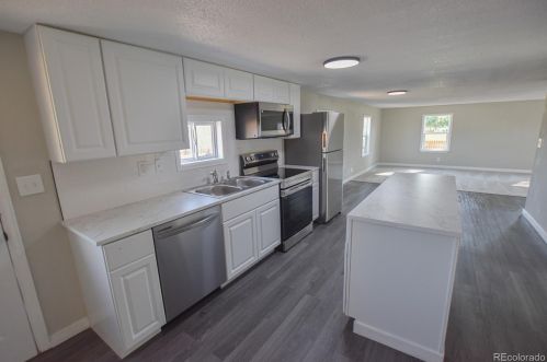 200 Zante, Aurora CO 80603-5706 exterior